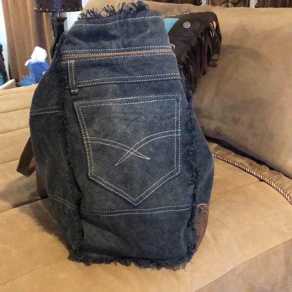 Myra weekend bag BRAND NEW W/O tags. Large or extra large weekend. - Picture 2 of 9